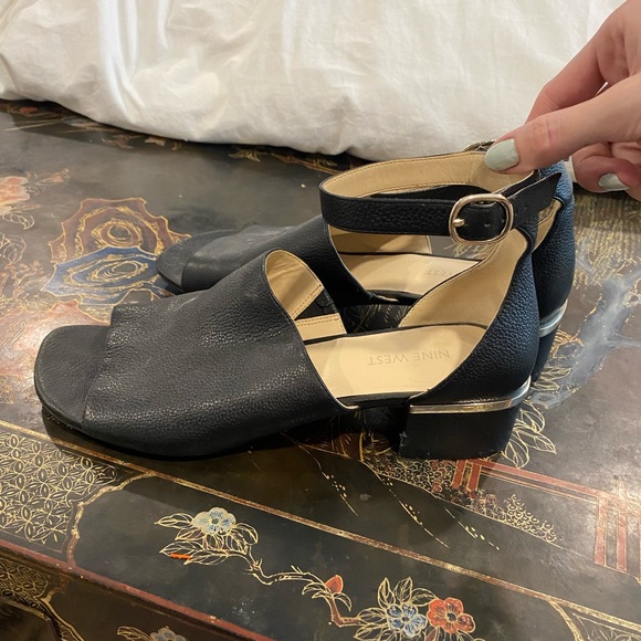 Nine West Open Toe Ankle Strap Chunky Heeled Sandals - Picture 7 of 8